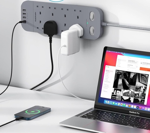 Przedłużacz HANYCONY z gniazdami USB, listwa zasilająca z 8 gniazdami i 4 portami USB Przedłużacz HANYCONY z gniazdami USB, listwa zasilająca z 8 gniazdami i 4 portami USB